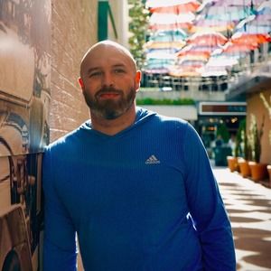 Meet your Posher, Simon